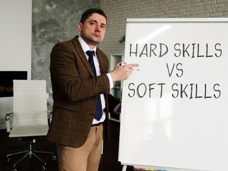 diferença entre soft skills e hard skills recrutamento